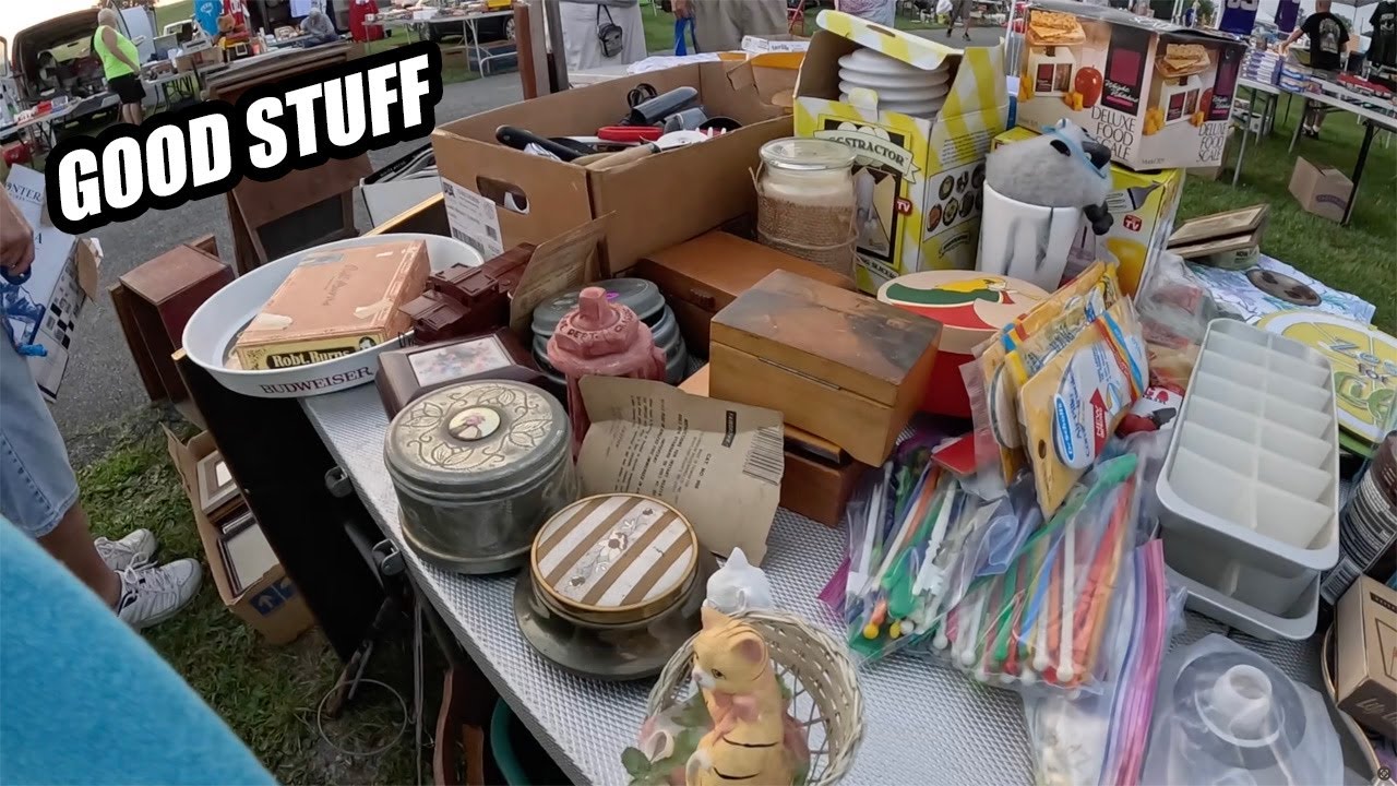 Flea Market Shopping Deals - Antiques & Vintage Clothes