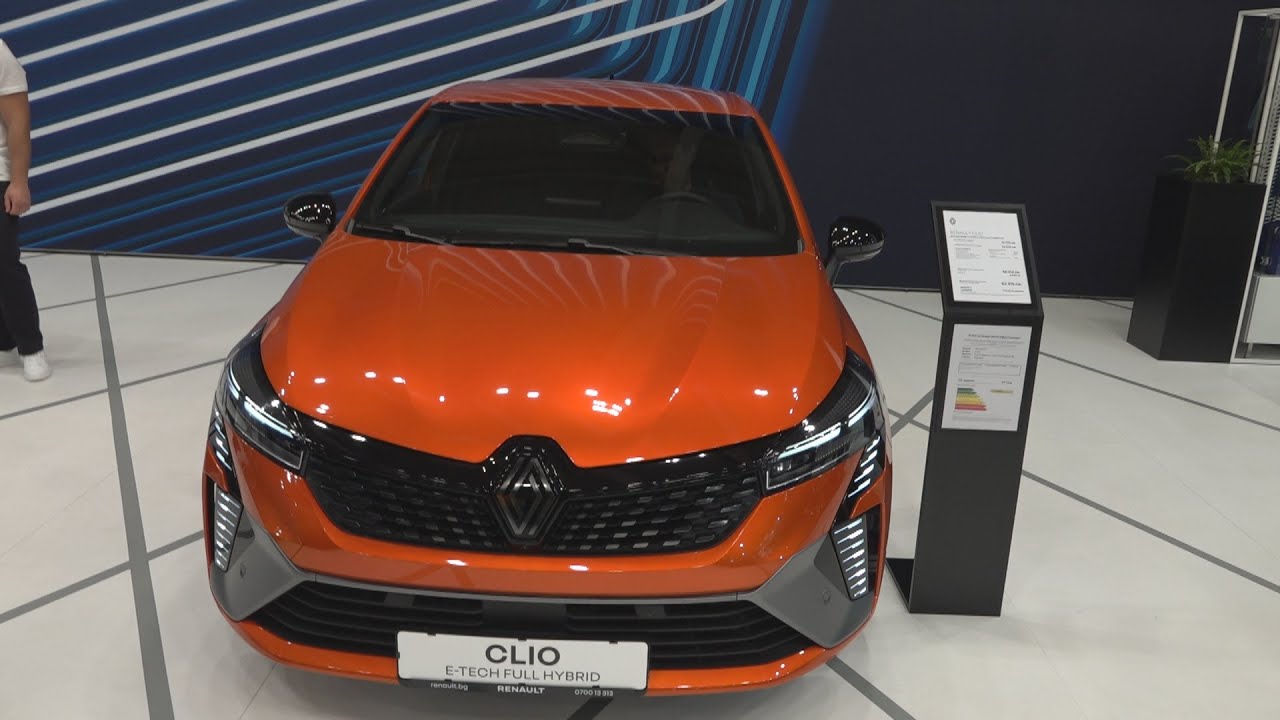 Renault Clio Esprit Alpine E-Tech Full Hybrid 145 Car (2025) Exterior and Interior
