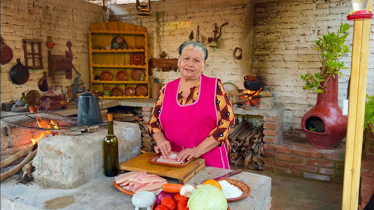 El PESCADO en salsa de la ABUELA!! || Ay Nomas