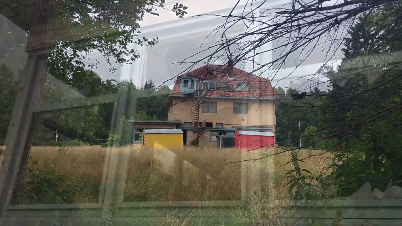 URBEX: abandoned hotel ~ Exploring [Urbex Sisters | WE ALMOST GOT CAUGHT?] {verlaten hotel/huis}