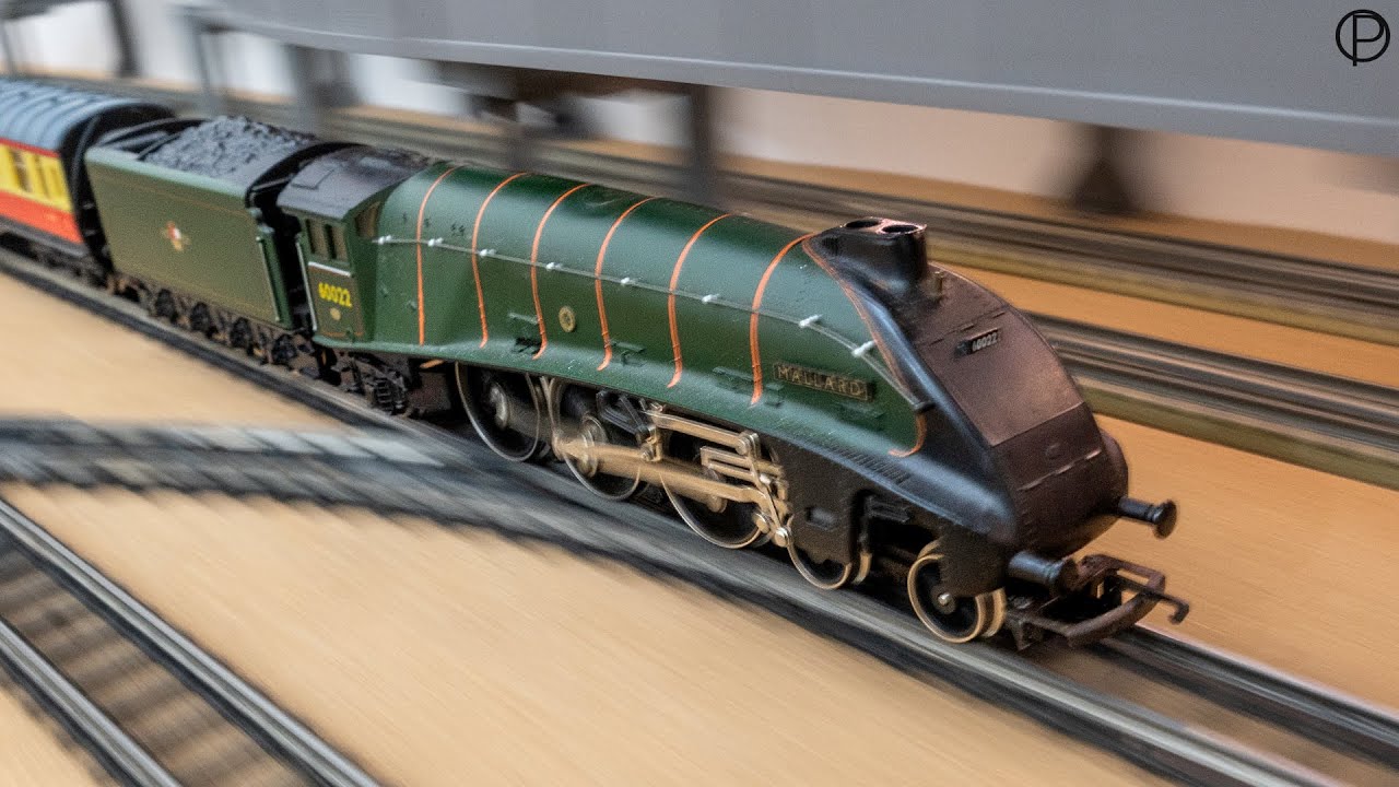Hornby Railways & Hornby Dublo A4 Locomotives named “Mallard”