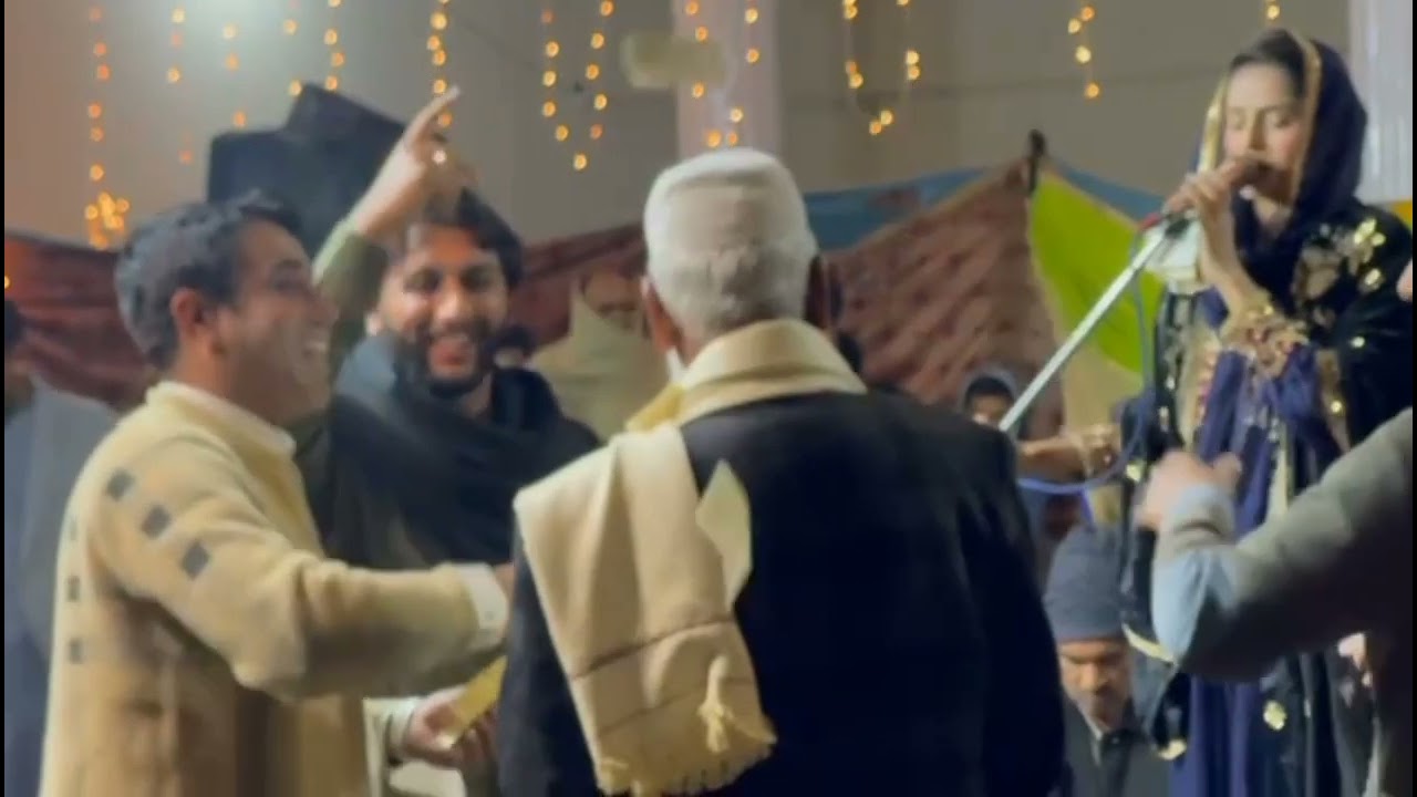 New Desi shadi program singar muskan noshahi ٹانڈہ پروگرام جناں نوں فقیر ملیا lala Ahsan vlog 