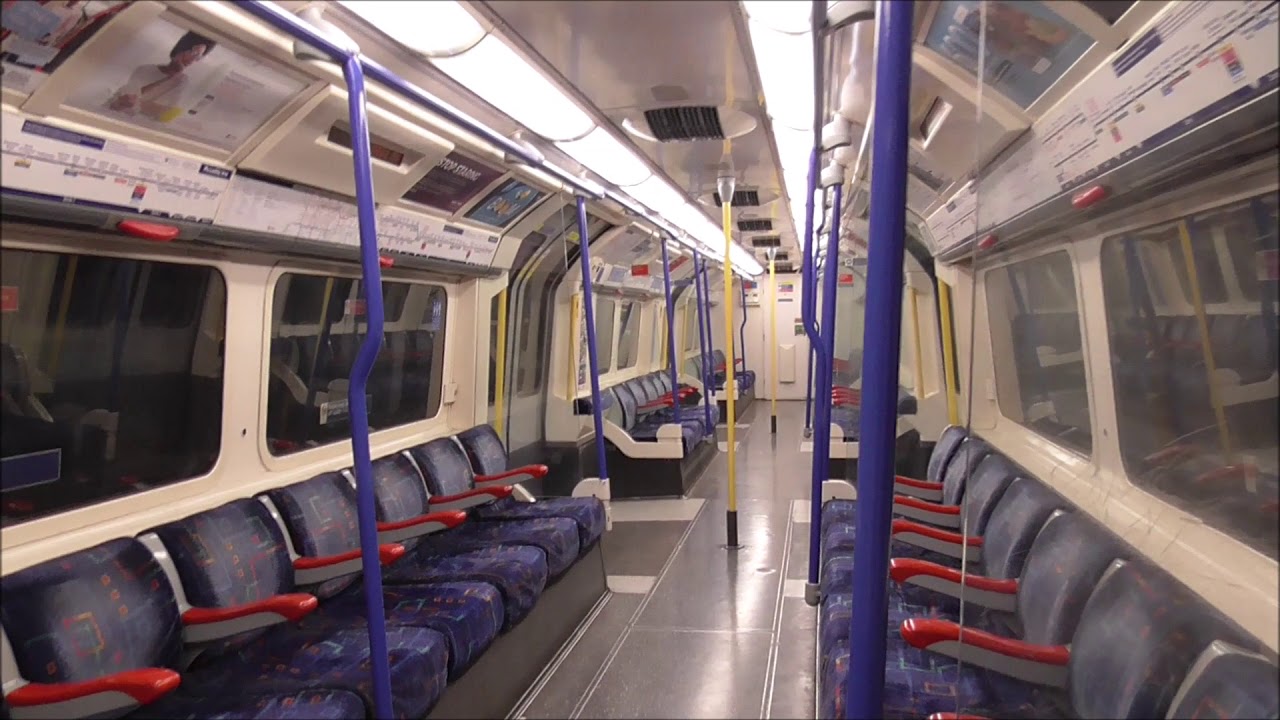 Piccadilly Line Night Tube with Epic fast driver!