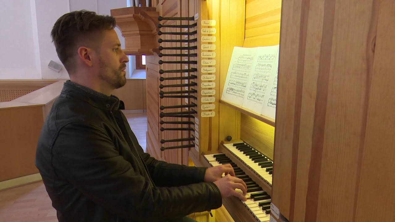 J. S. Bach: Praeludium in C Major, BWV 547 (Attila Vadász)