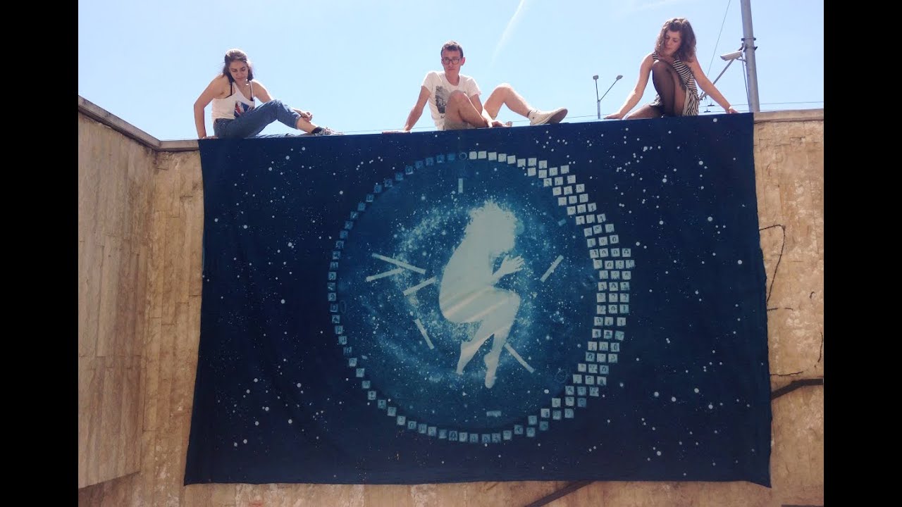 Film's Not Dead, making of a huge cyanotype print on fabric