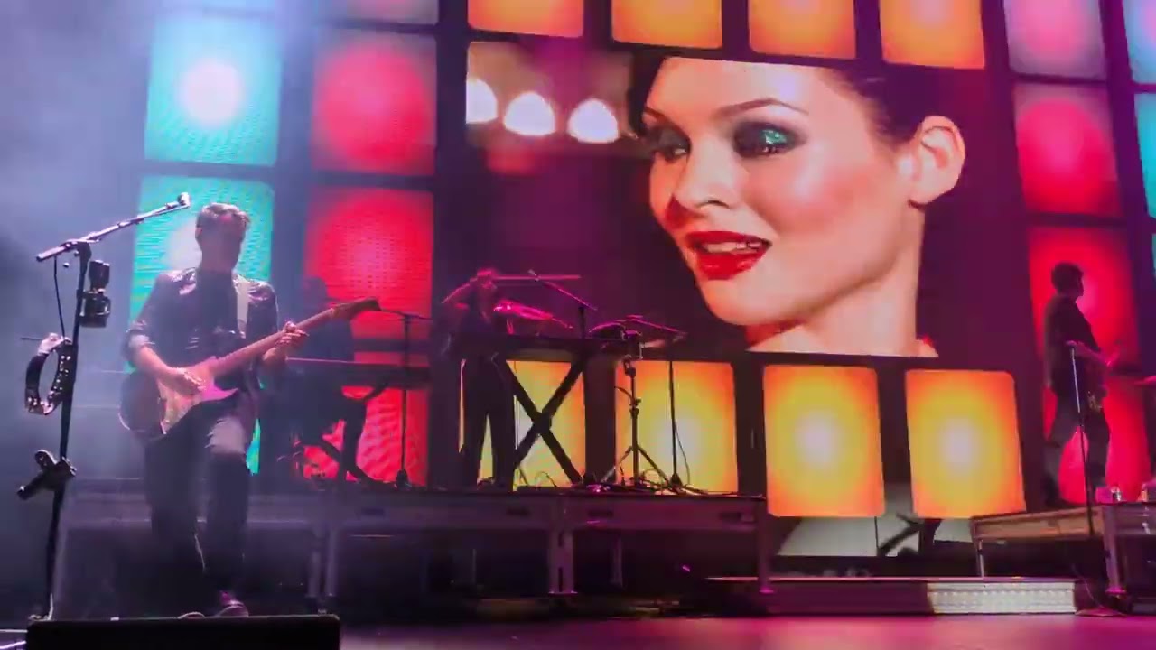 Sophie Ellis-Bextor - Murder on the Dancefloor (live @ The Forum, Melb, Aust, Feb 2026)