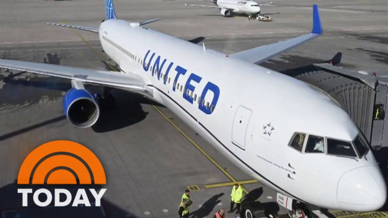 United asks pilots to take unpaid time off, citing plane delivery delay