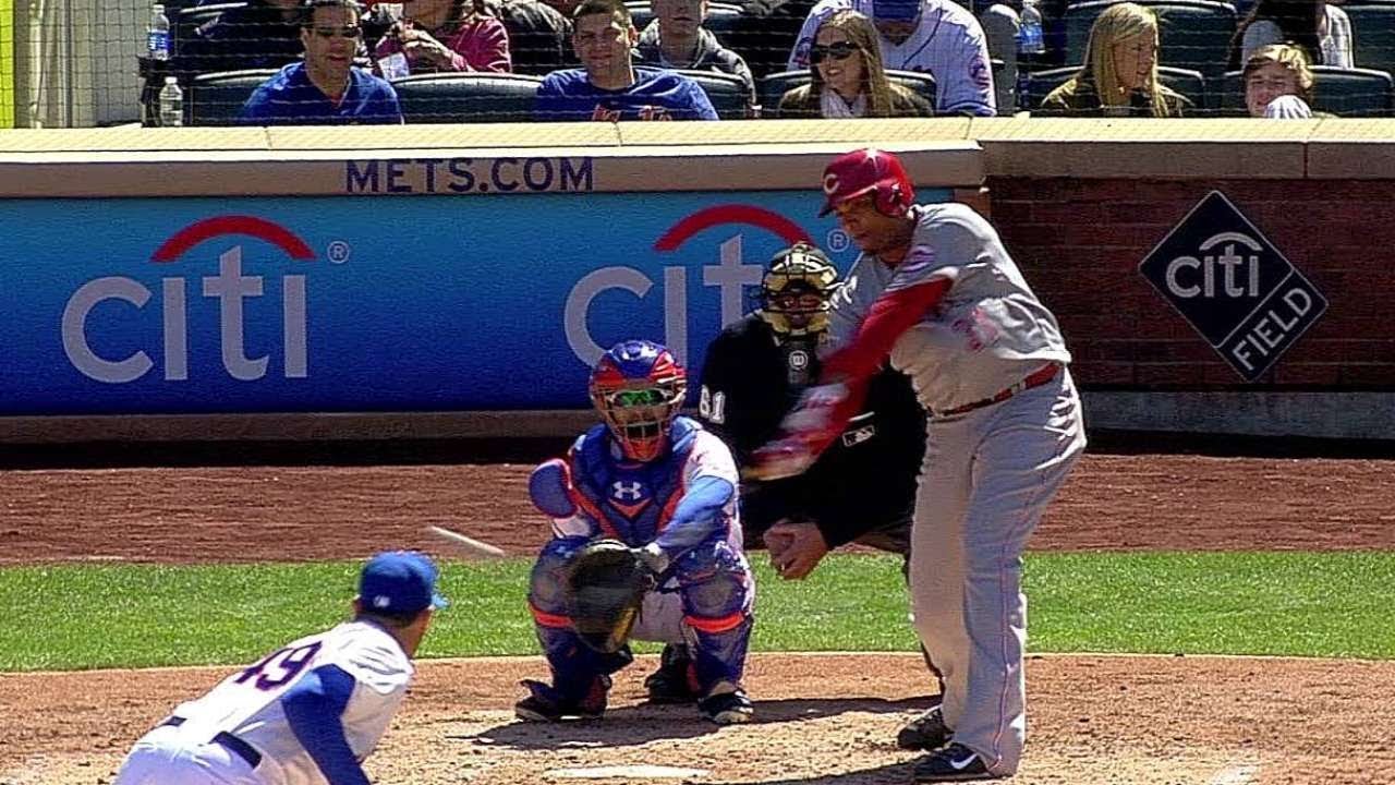 CIN@NYM: Simon punches a single to right field