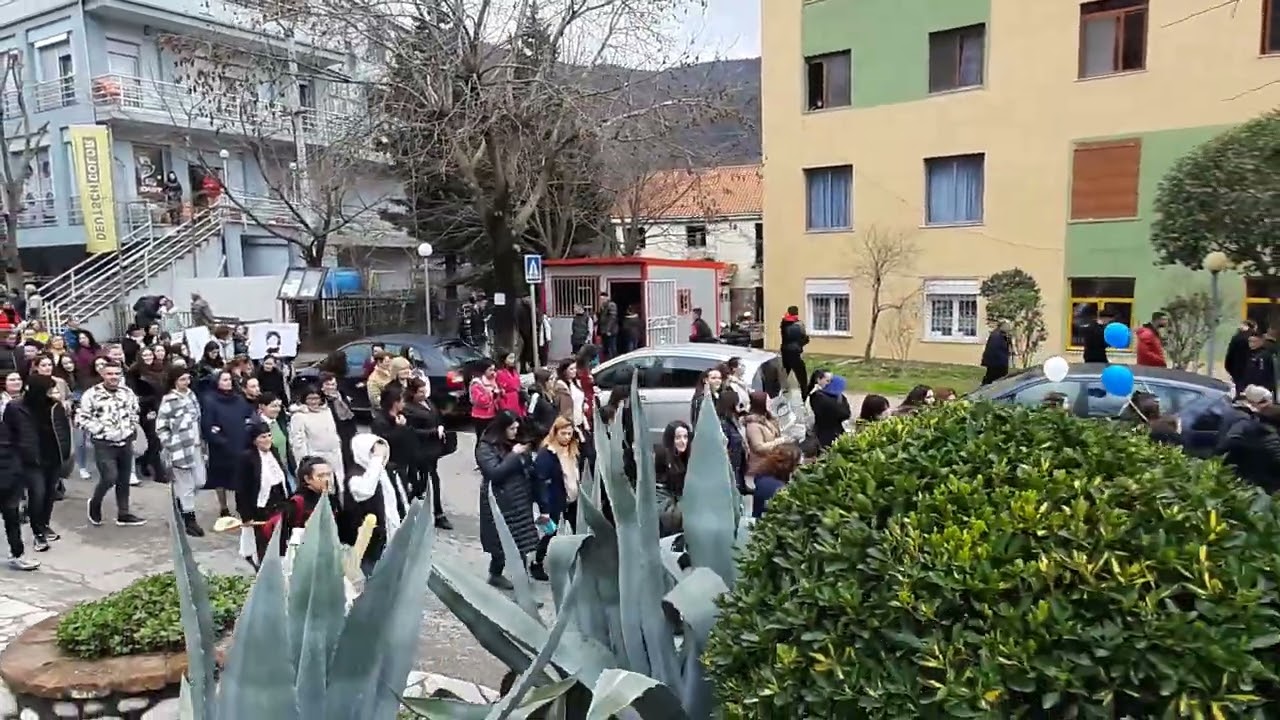 Rubiku juaj i dashur ne nje dit pranvere shijojeni