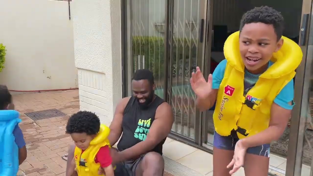 Kids Test Inflatable Swim Vests – Hilarious Pool Day!