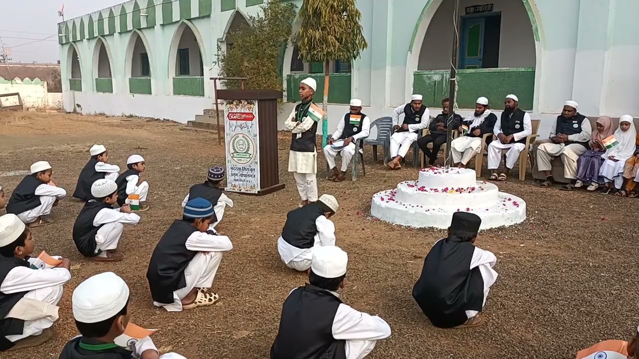 MADERSA SIRAJUL ULOOM GOPALGANJ DIST SEONI REPUBLIC DAY --BY SHABAAN RIWA ---NAAT