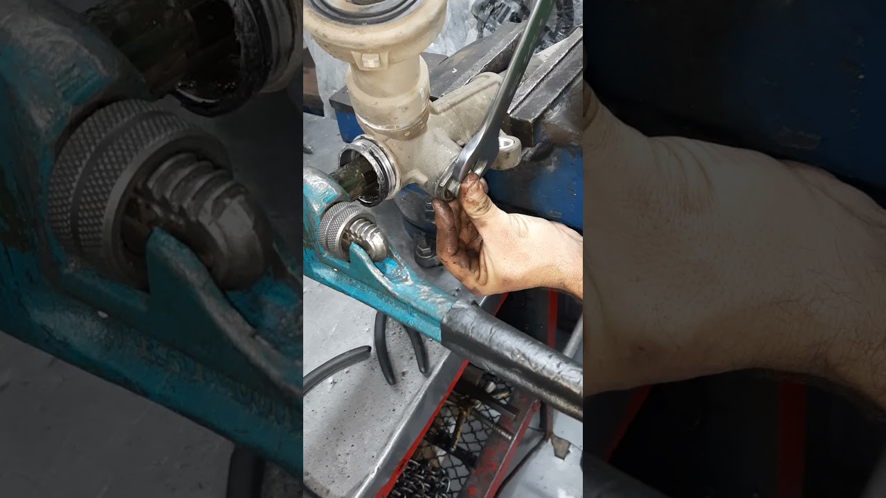 Ajuste de sinfin y cremallera en caja de dirección Kia Picanto, Cerato