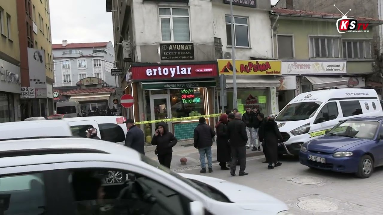 Tavşanlı İl&ccedil;e Merkezinde Bı&ccedil;aklı Kavga ! 4 Kişi Yaralandı