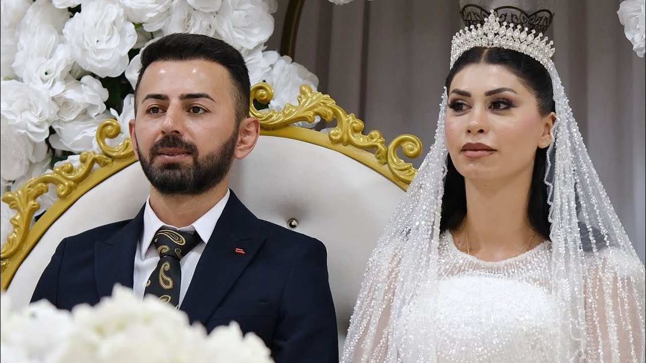 Tinar ailesinin düğünü 