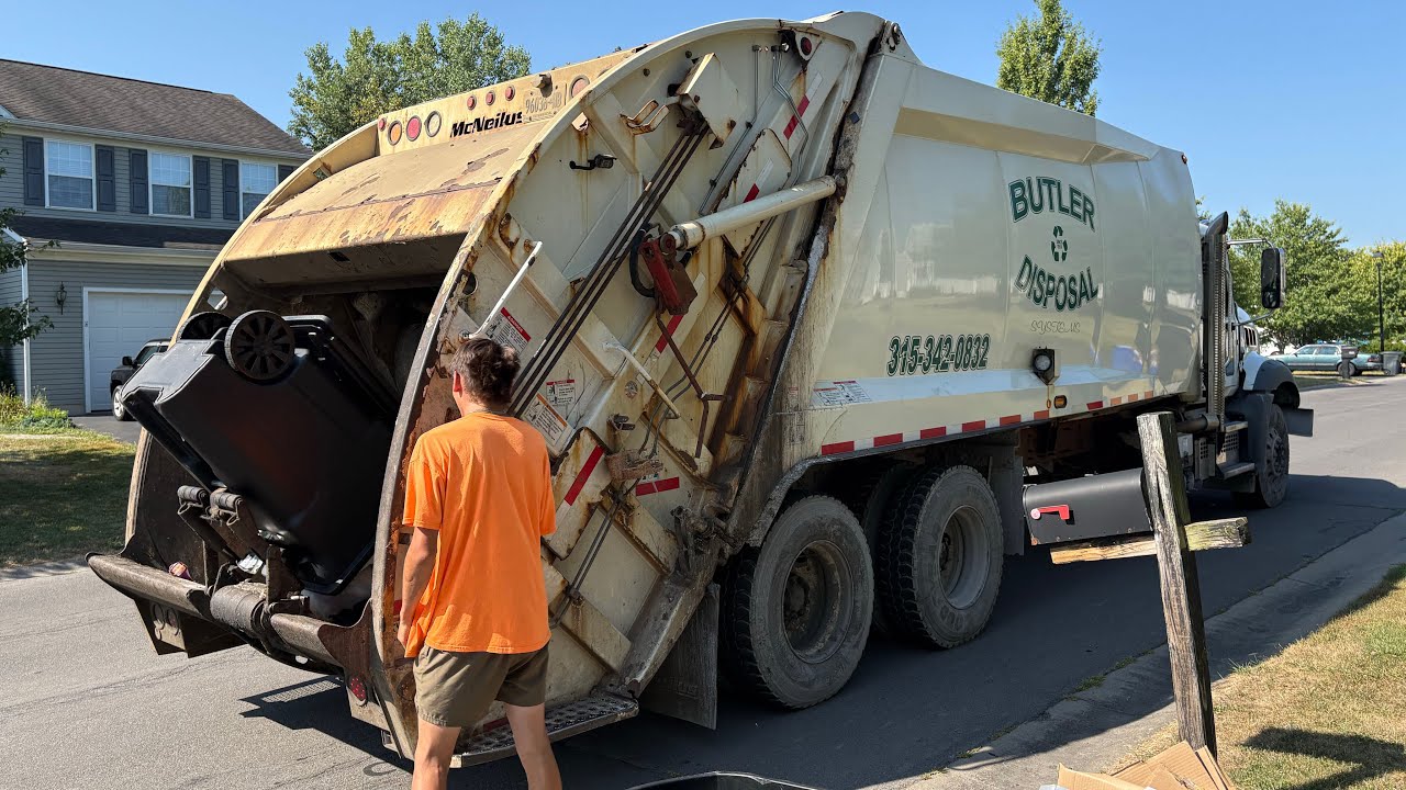 Fast Butler Disposal Granite McNeilus Rear Loader Garbage Truck Packing Manual Garbage 