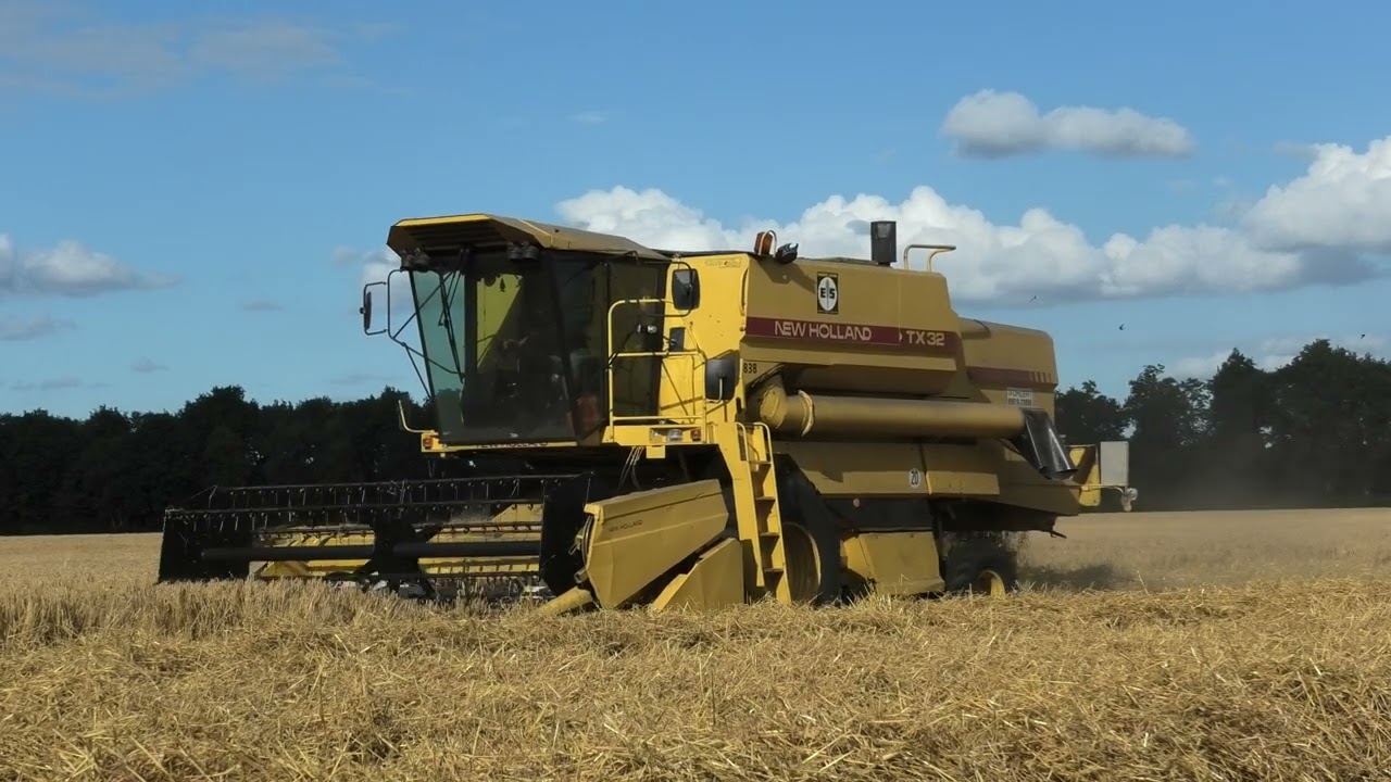 GERST DORSEN MET EEN NEW HOLLAND TX 32