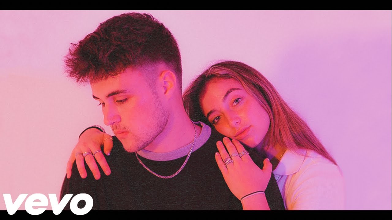 Munn - only human (with Delanie Leclerc) [Official Lyric Video]