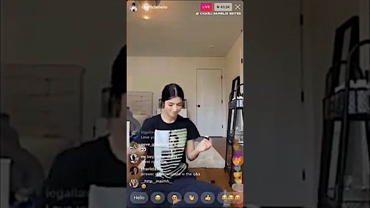 Charli D’Amelio TikTok live