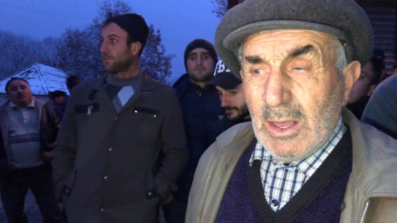 Şəkinin Bideyiz kənd sakinləri meşə və &ouml;r&uuml;ş sahəsinin dağıdılmasına etiraz edir