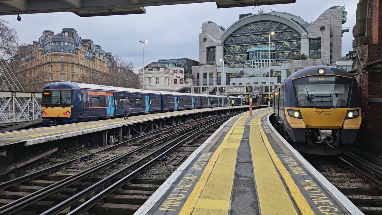 Southeastern class 466, 465, 376 and 707.