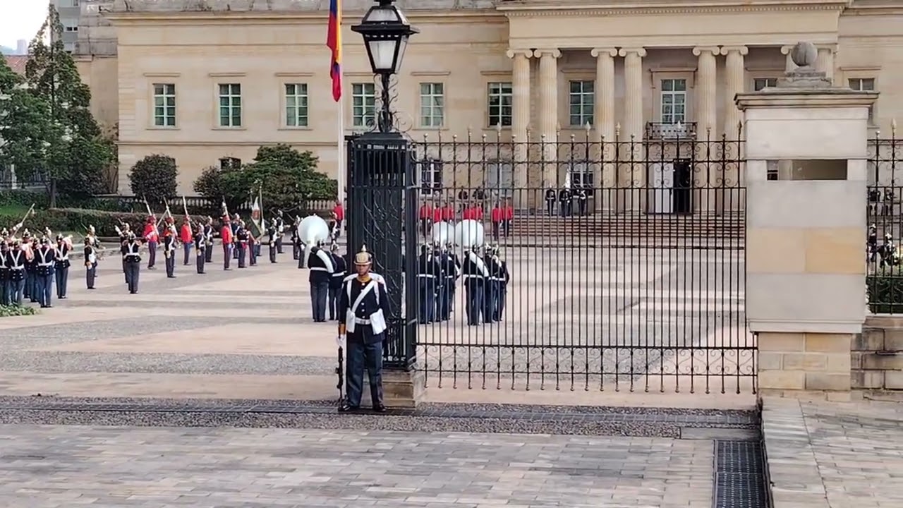 Batallón Guardia Presidencial Colombia, cambio de guardia en febrero 2025