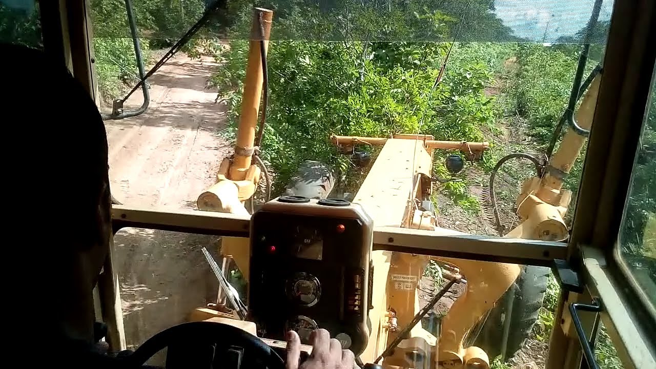 Abrindo estrada no mato! Motoniveladora/patrola 120K (grader/niveleuse/motoconformadora)
