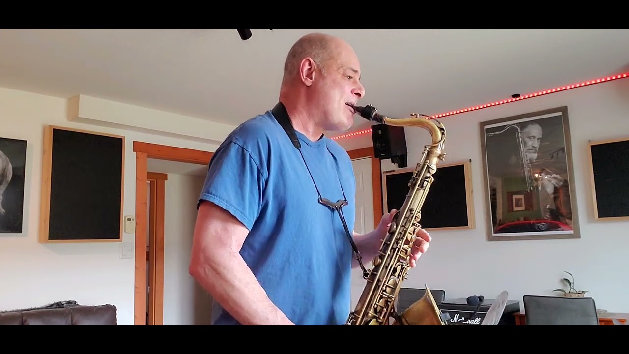 'What's Going On' a Marvin Gaye sax cover😎🎷