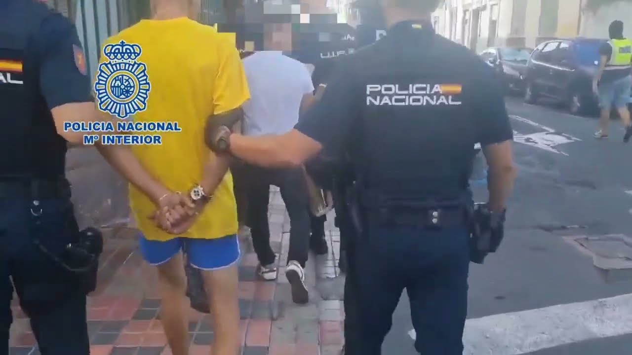 Cinco detenidos, una ya en prisión, en operación policial en el barrio de Arenales