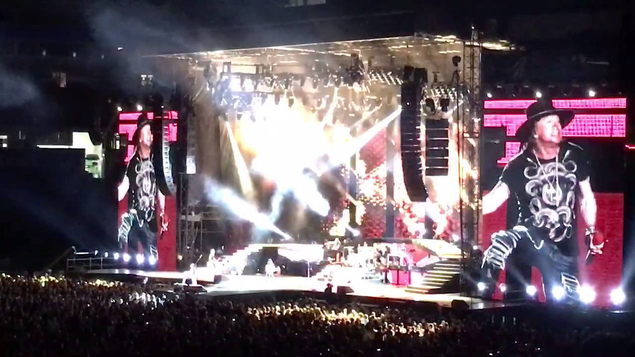 Guns N' Roses w/ Steven Adler: My Michelle (Nissan Stadium Nashville, TN. 7/9/16)
