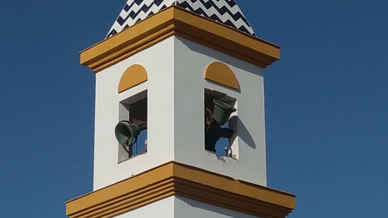 Volteo para misa de sábado en la Parroquia de San Bernardo Abad en La Línea de la Concepción