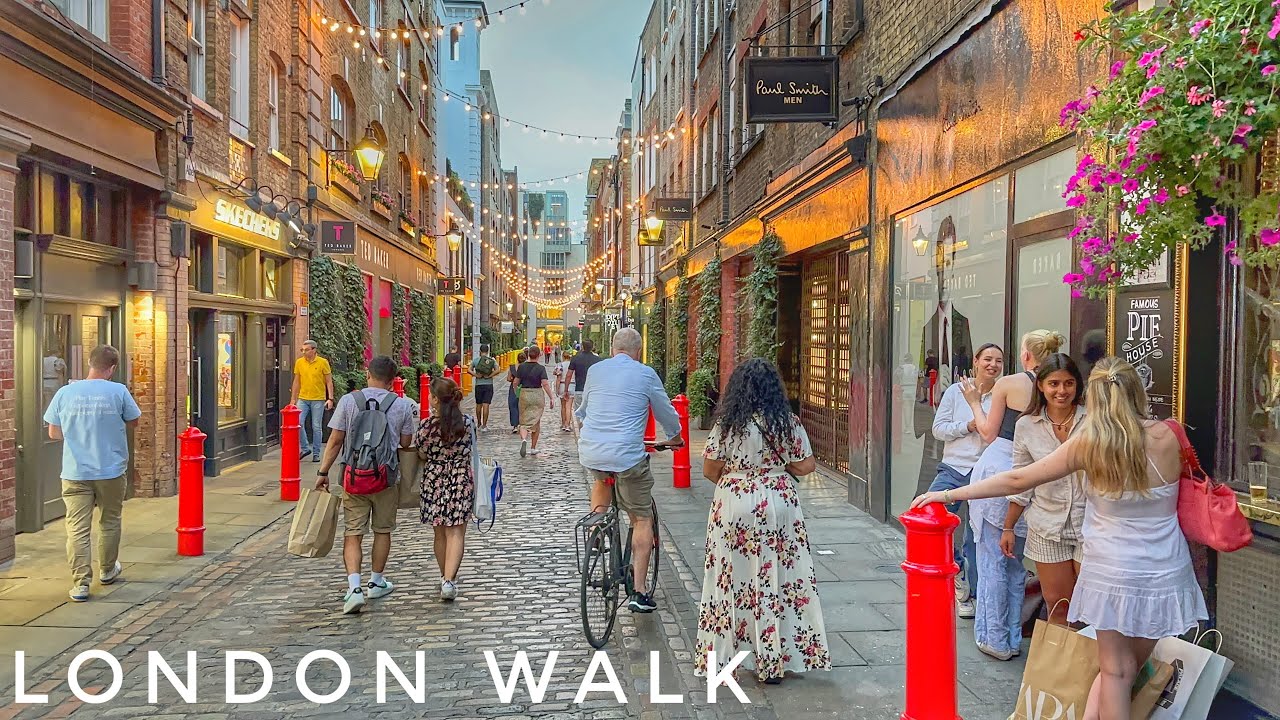 London, England 🏴󠁧󠁢󠁥󠁮󠁧󠁿 Sunset Street Walk | Soho to Covent Garden - 4K HDR Walking Tour