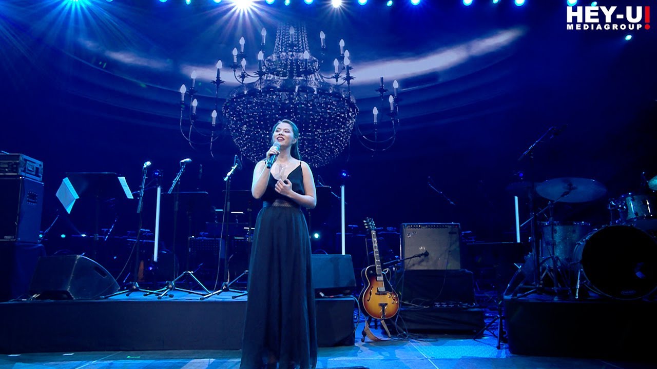 Zeit in einer Flasche - Rebecca [Live aus Wiener Stadthalle 2022 - Stimmen für den Frieden]