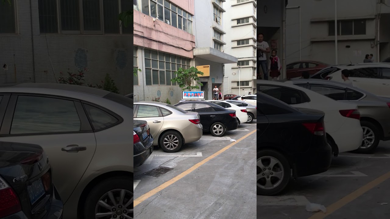 Taxi Roof Advertising LED Display Screen display images on daytime