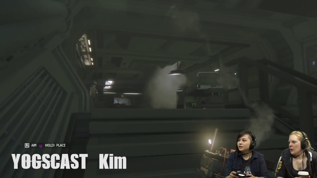 Players React To The Alien's Medbay Entrance | Alien Isolation