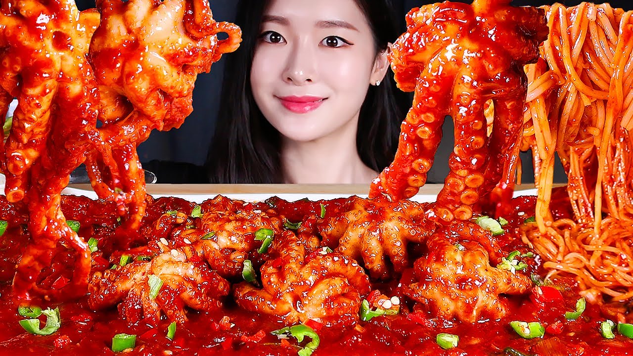 ASMR * Очень острый жареный осьминог 🔥 Морепродукты ★ Лапша, рис и кимчи MUKBANG
