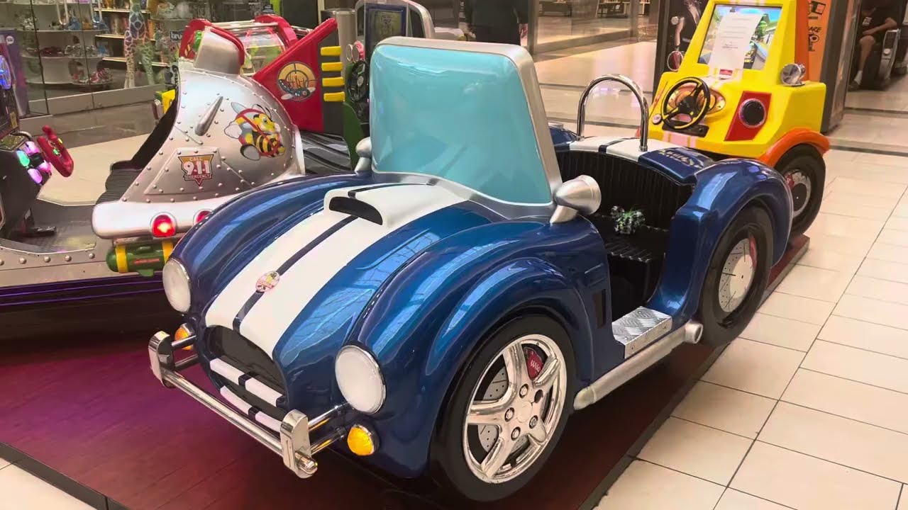 Sting international 2015 kc cobra kiddie ride at the mall at Rockingham Park (blue) (Fail) (Now gone