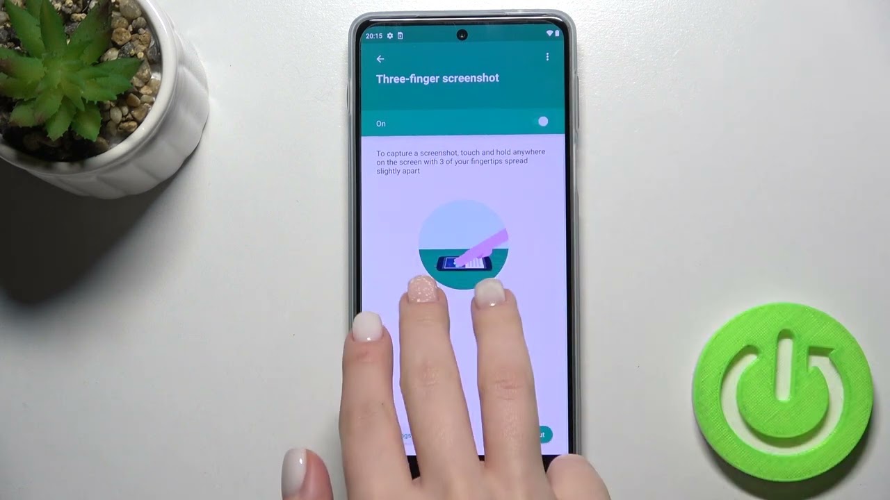 Capture Screen without Buttons &ndash; MOTOROLA Edge 20 Pro & Ways to Take Screenshot