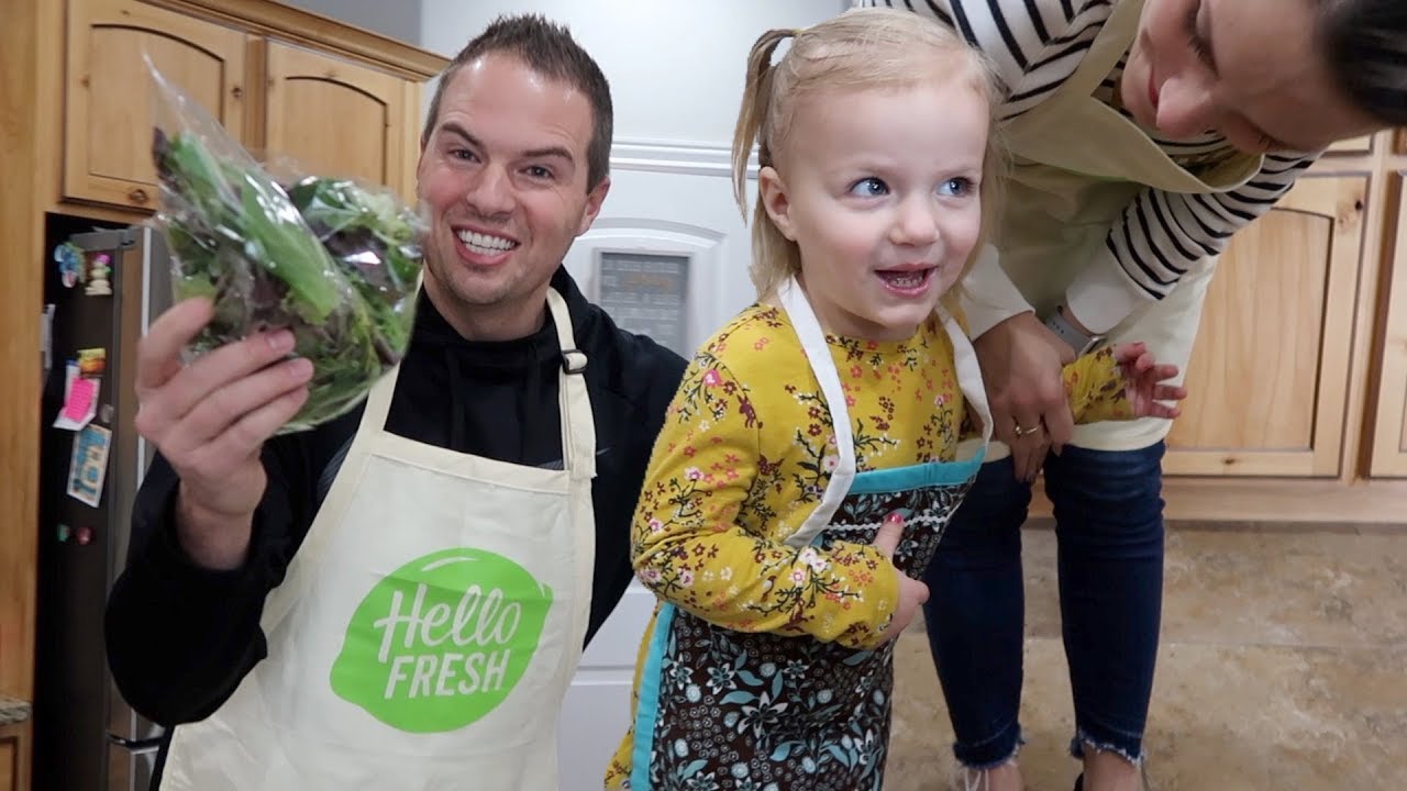 👨‍🍳 DAD TRIES TO COOK GOURMET MEAL FOR WIFE, KIDS,  AND THE ENTIRE FAMILY 🍳