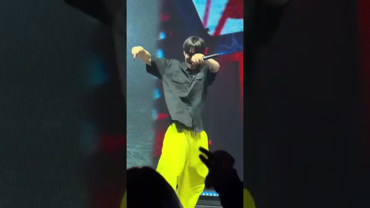 Even the shoes are camo🤭. Definitely Kaion dress code. #kai #jongin #exo #kaion #exol