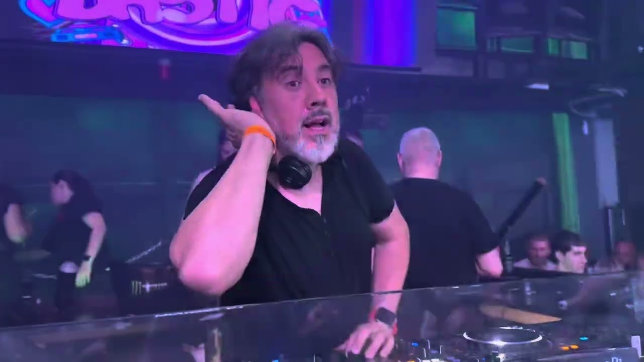DJ JUAN CRUZ - 1er Aniversario BOOMBASTIC SUPERTARDEO | Be Disco, Molins de Rei (17/05/25)