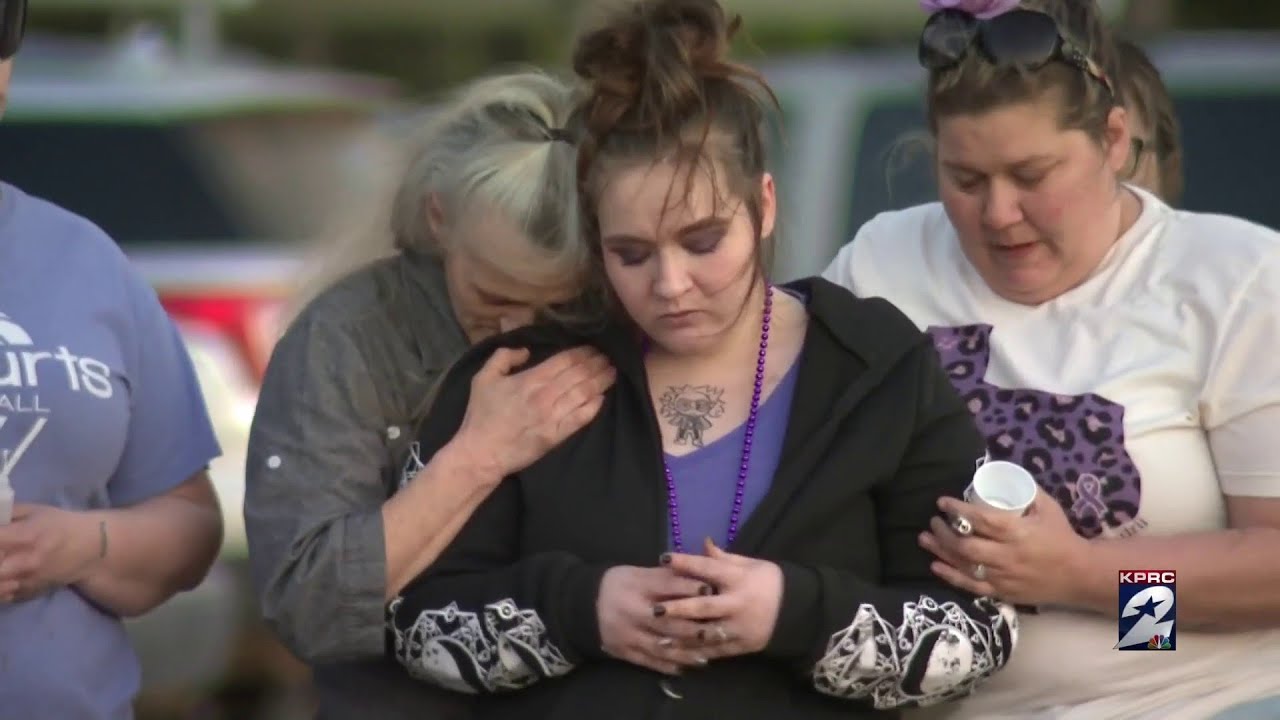 ‘She was perfection’: Livingston community holds vigil to remember Audrii Cunningham