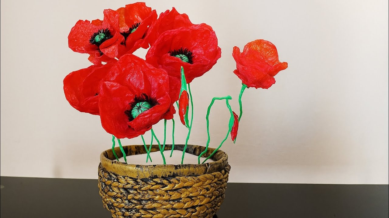 تحفة من البلاستيك !شاهدوا كيف صنعت ورد ديكوري جميل بإعادة التدوير🌹🥀♻️