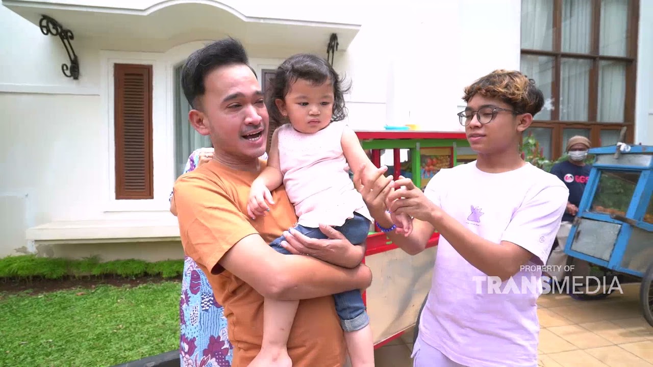 WAH KOK DIRUMAH BANYAK TUKANG JAJANAN, KIRA-KIRA ADA APA YA?? | DIARY THE ONSU (28/11/21) P1