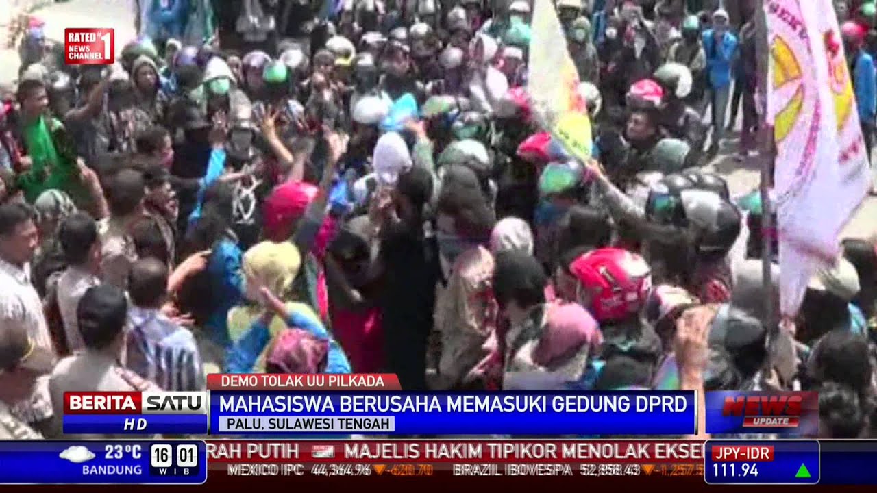 Demo Penolakan UU Pilkada di DPRD Sulteng Ricuh