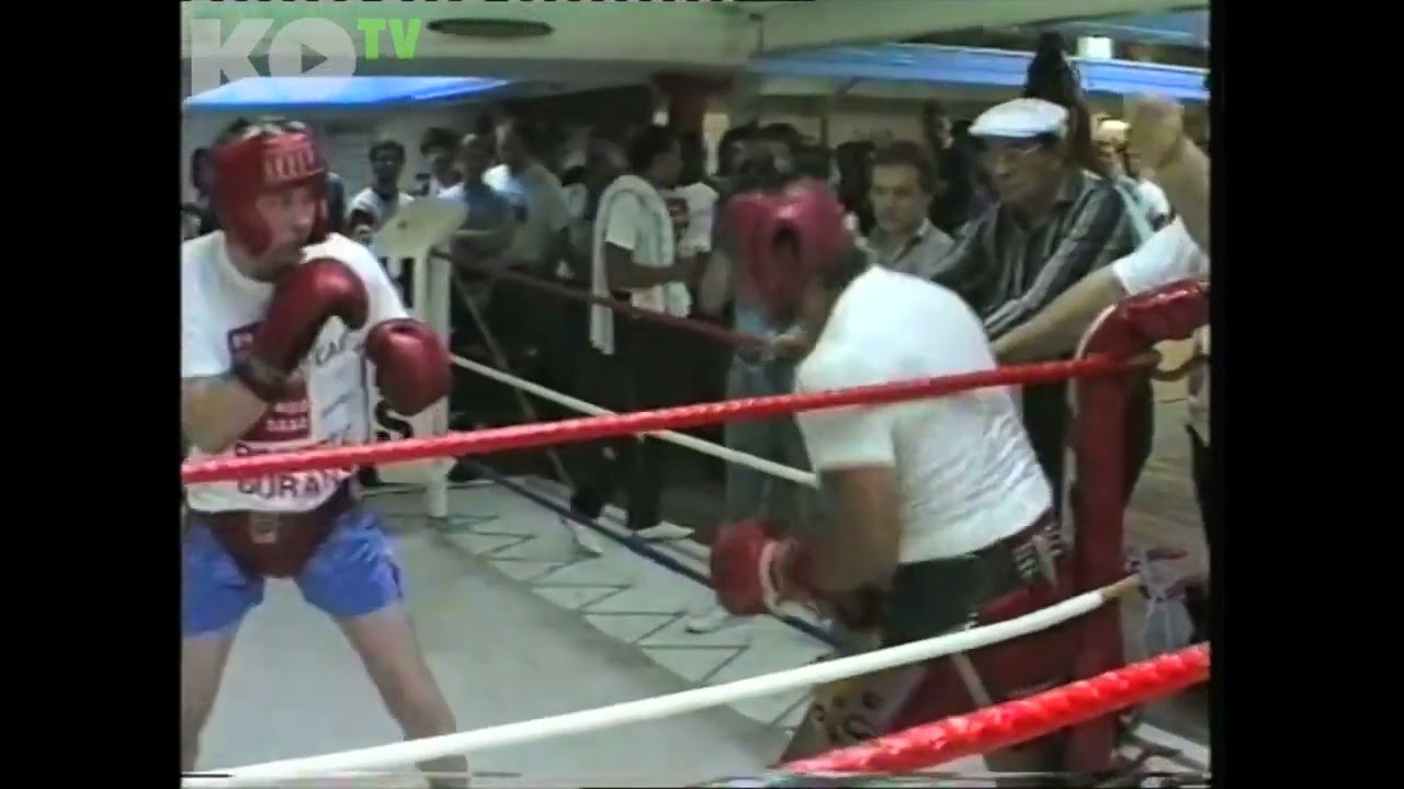 ROBERTO DURAN  Sparring in a London gym