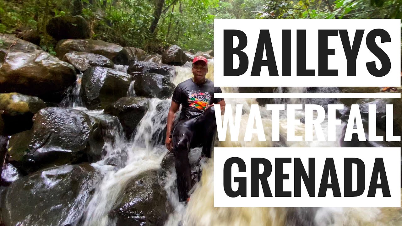 Baileys Waterfall - Hiking in the rain