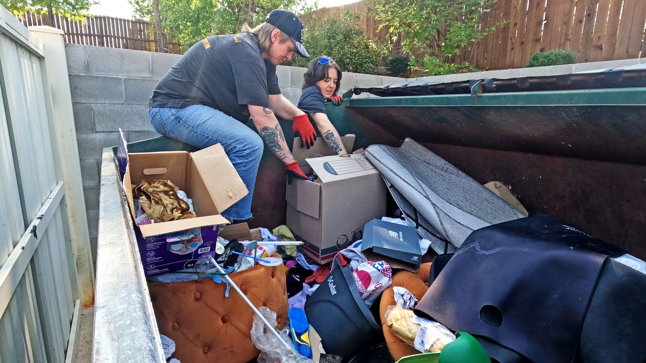 Dumpster Diving – We Kept Going and Filled The Truck Bed!