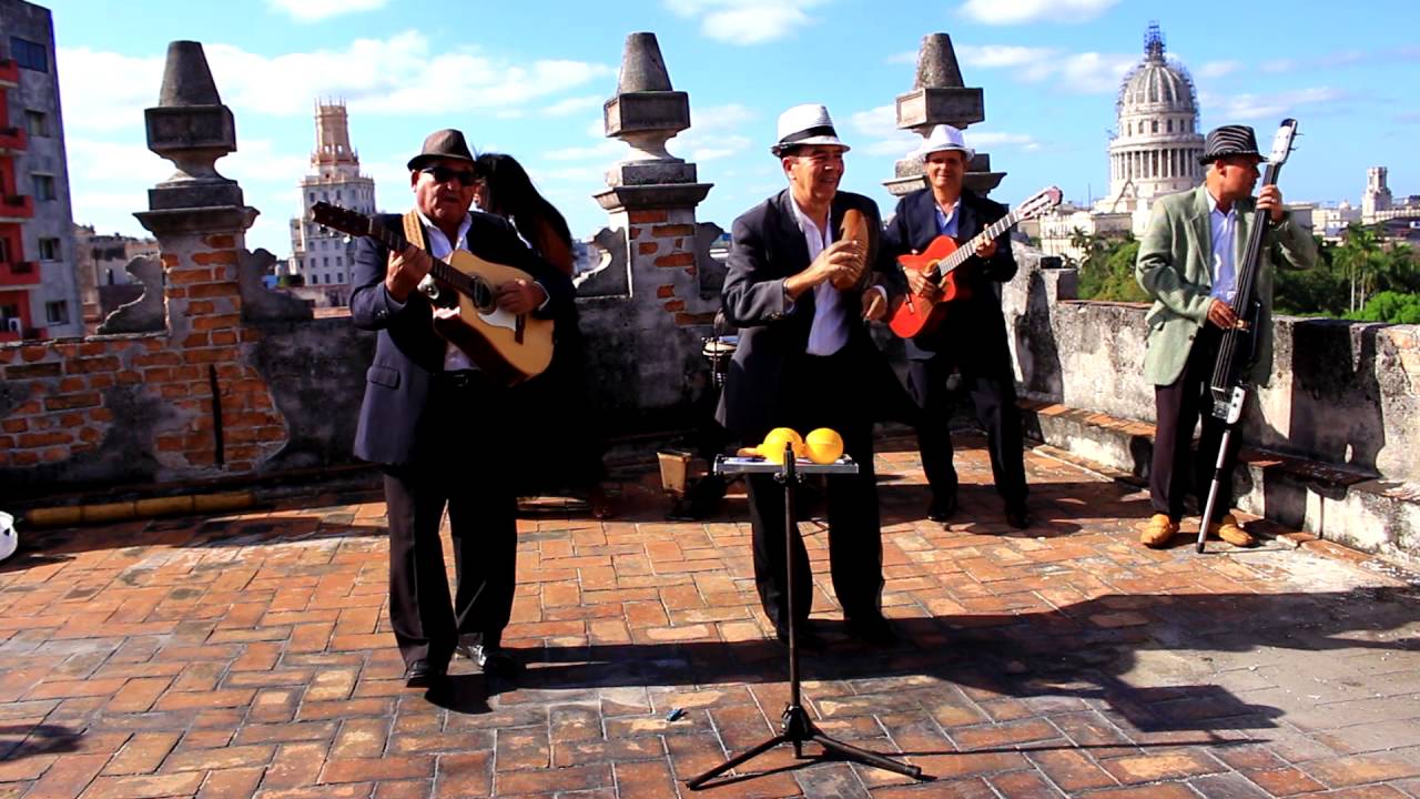 Popurri de Sones. Grupo Evolución. El Capitolio de La Havana, Cuba.