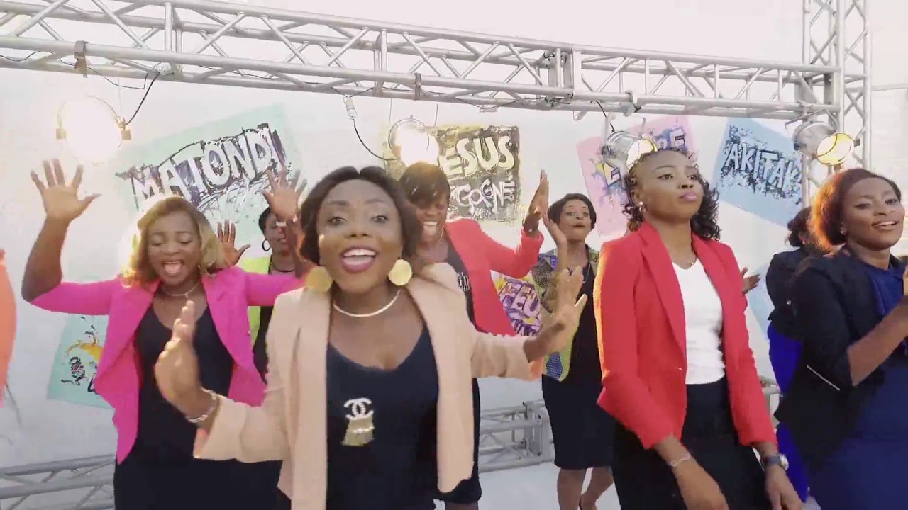 LOUANGE-ILS SONT TOMBÉS AVEC LES TUMBISHAY DE LA RDC