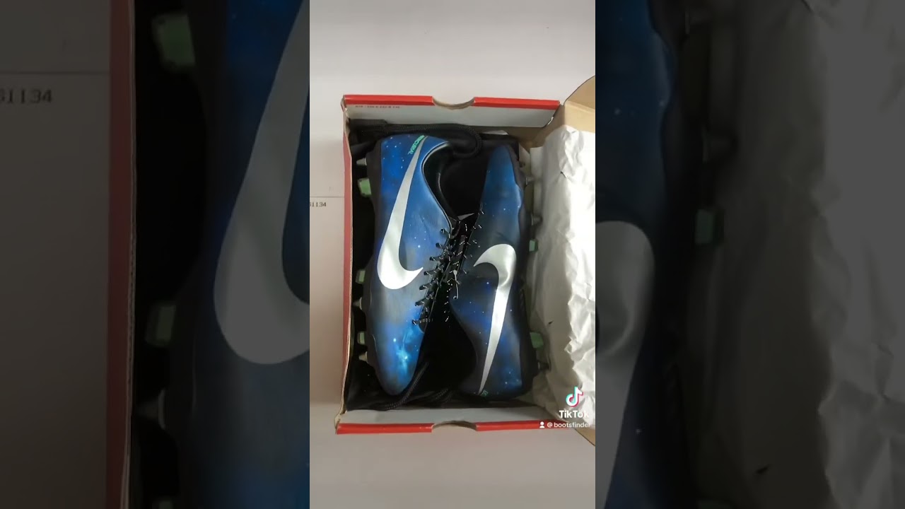 Nike CR7 Galaxy features an all-over digital print of the Star Vela Supernova #nikemercurial #vapor